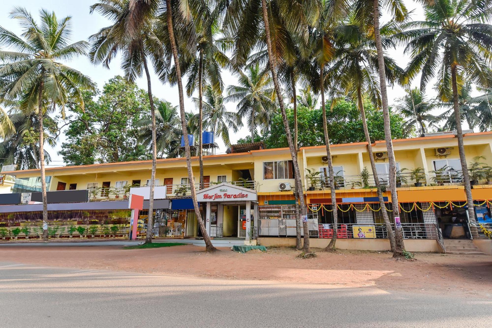 Fabexpress Morjim Paradise - Nr Morjim Beach Extérieur photo